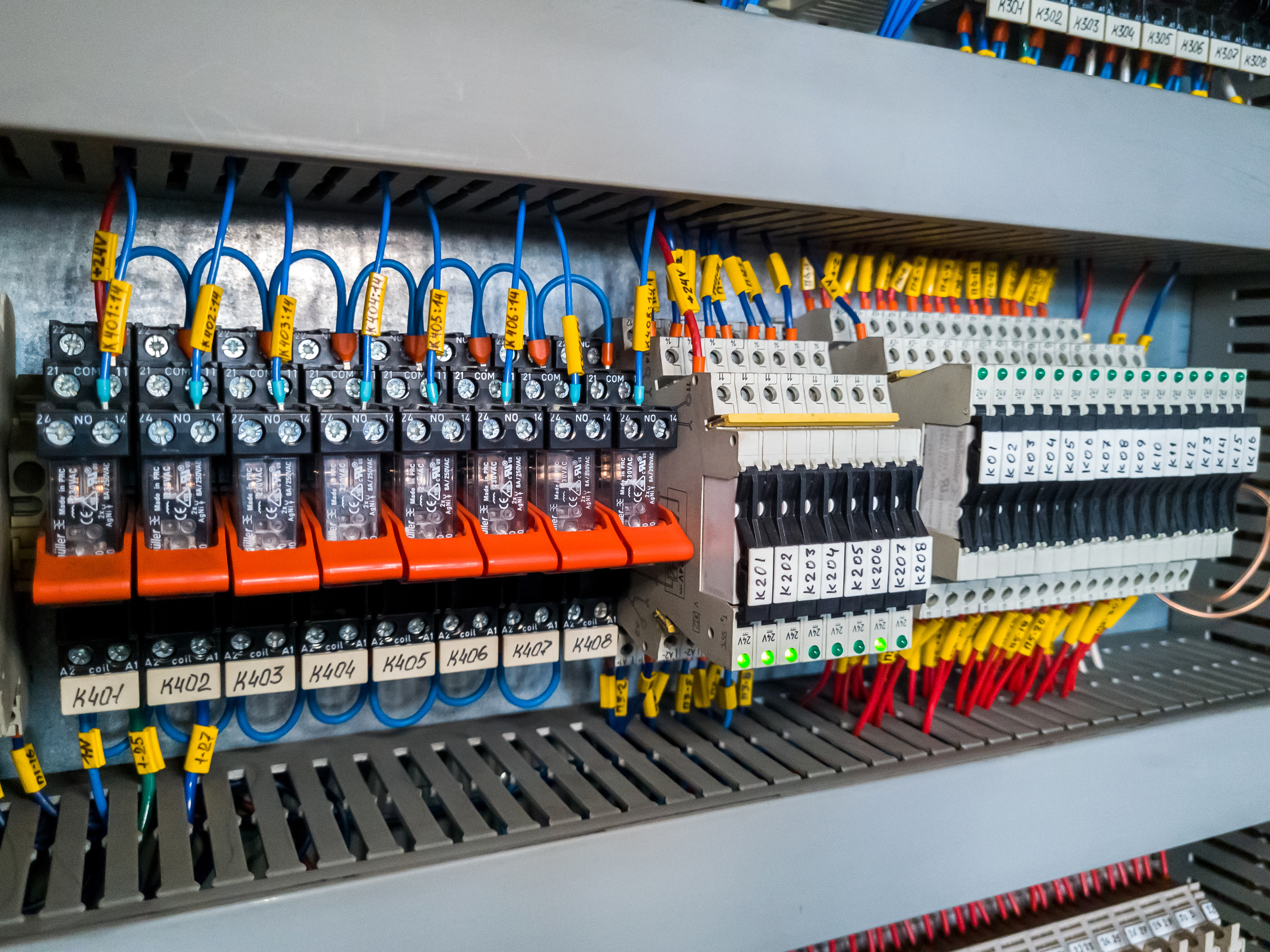 Ultimate Guide: When's the Right Time to Upgrade to Solid State Relays